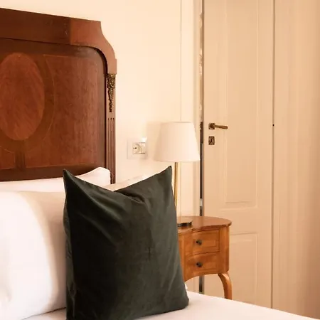 Panorama Guest House 3*